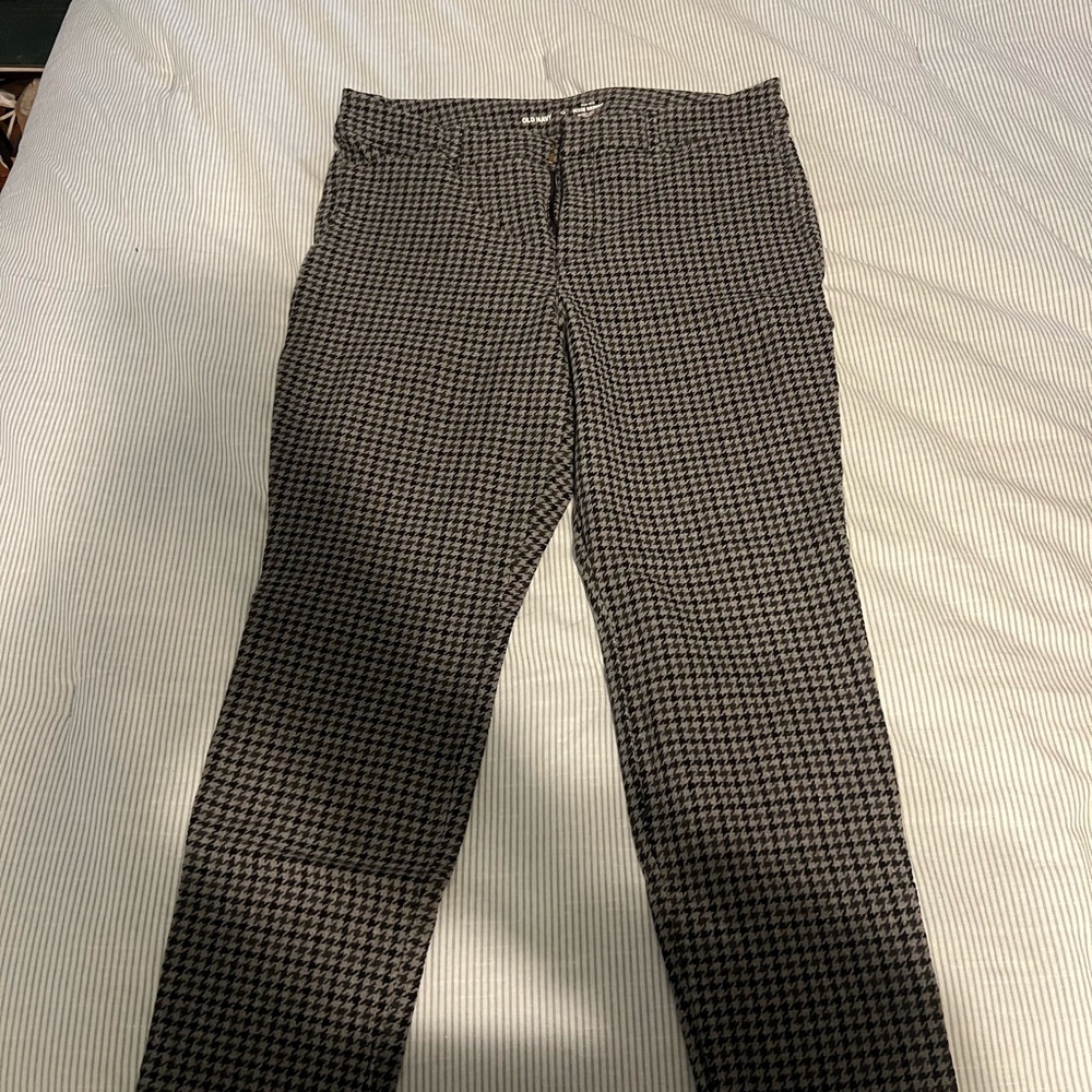 Old Navy High Waisted Pixie Skinny Pant